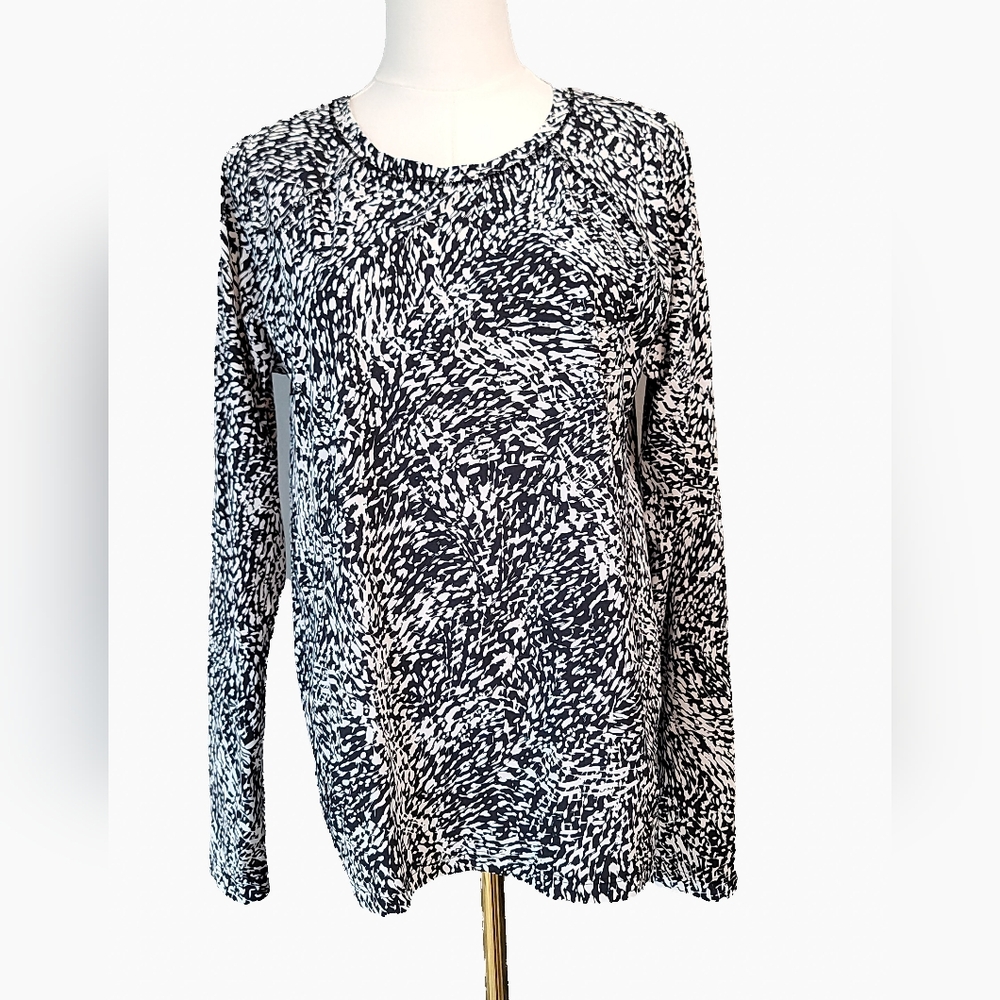 ATHLETA Black and‎ White Ribbed Long Sleeve Sweatshirt